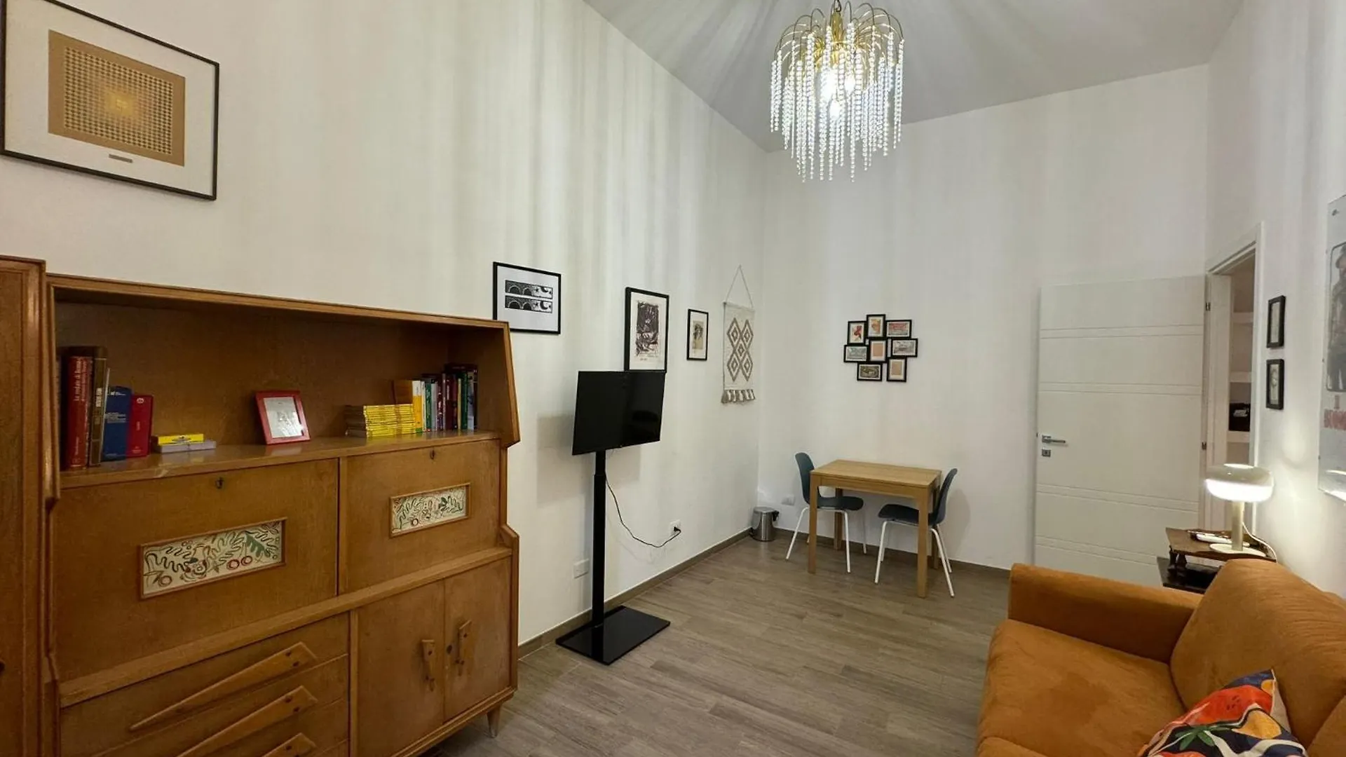 Casa Marin - Metro Malatesta Ρώμη 0*,